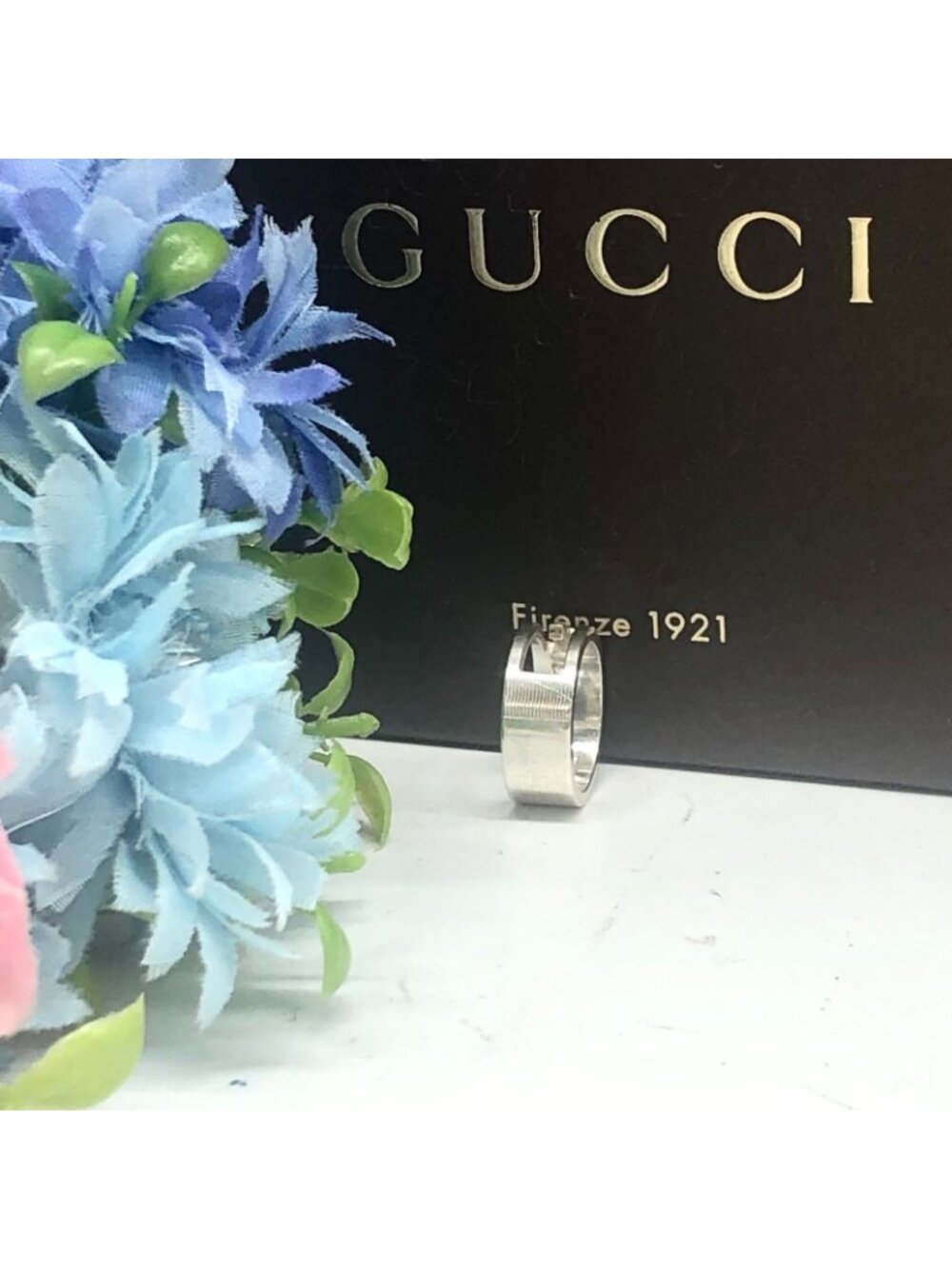 Gucci Silver Ring GG Necklace - Picture 2 of 9